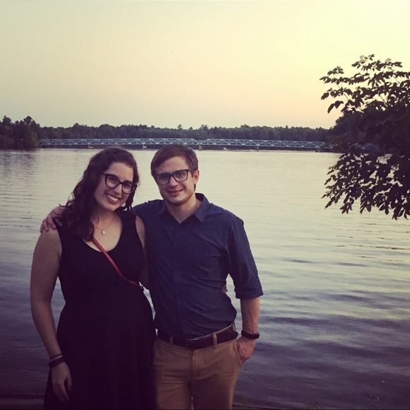 Meet your Posher, Amanda - Picture 2 of 3